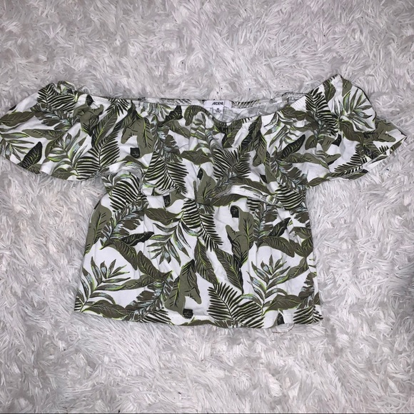 Ardene Off the Shoulder jungle top - Picture 4 of 6